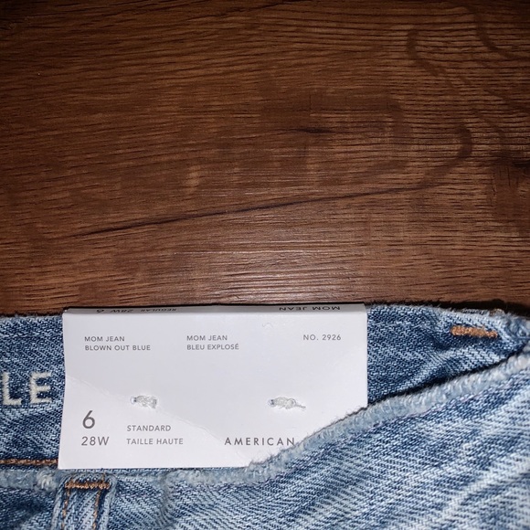 American Eagle Regular Mom Jean - Picture 3 of 3